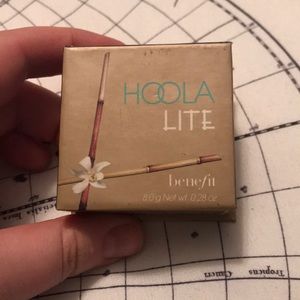 Benefit Hoola Lite Bronzer